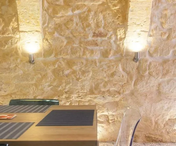 16 Lettings - Charming Character House * Birgu