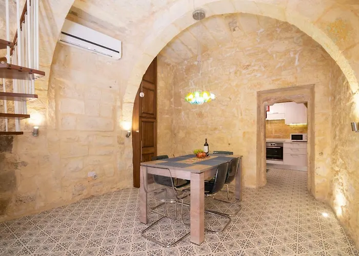 16 Lettings - Charming Character House * Birgu