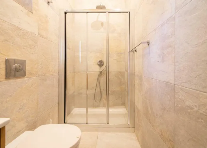 16 Lettings - Charming Character House *