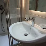 16 Lettings - Charming Character House