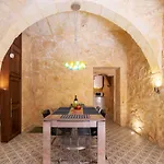 16 Lettings - Charming Character House Ferienhaus