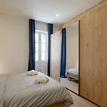 16 Lettings - Charming Character House Ferienhaus