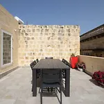 16 Lettings - Charming Character House