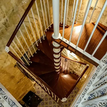 Дом отдыха 16 Lettings - Charming Character House Биргу