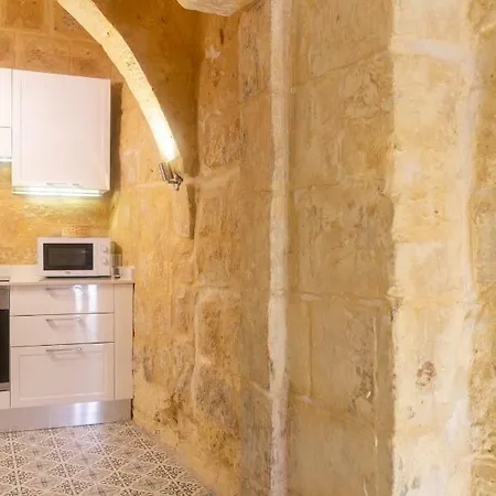 16 Lettings - Charming Character House Hébergement de vacances Il-Birgu