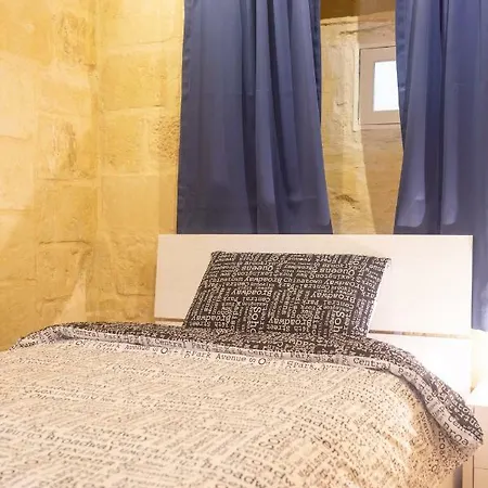 Дом отдыха 16 Lettings - Charming Character House Биргу