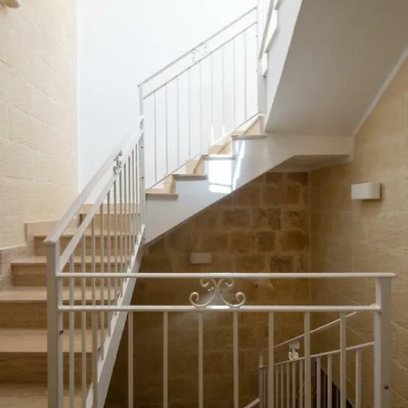 16 Lettings - Charming Character House