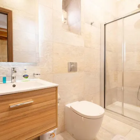 Feriehus 16 Lettings - Charming Character House *