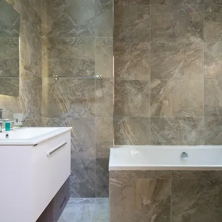 Дом отдыха 16 Lettings - Charming Character House *