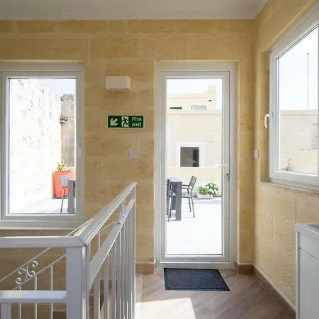 16 Lettings - Charming Character House *