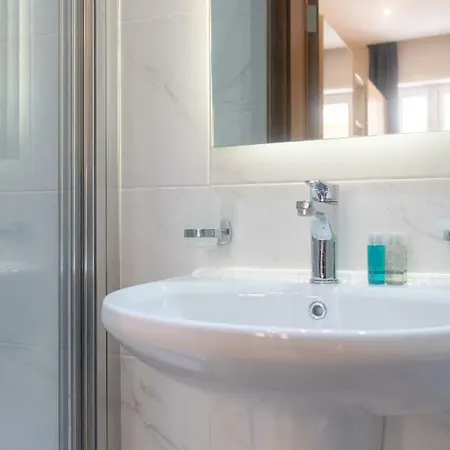 Дом отдыха 16 Lettings - Charming Character House *