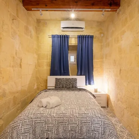 16 Lettings - Charming Character House Hébergement de vacances Il-Birgu