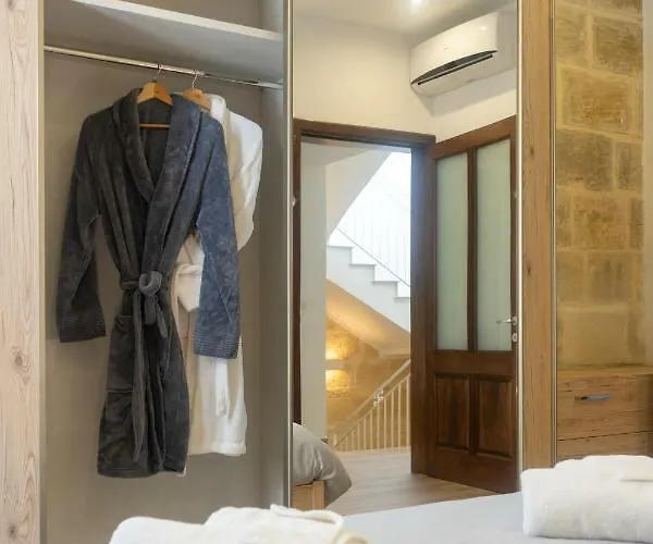 16 Lettings - Charming Character House Dom wakacyjny *