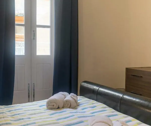 16 Lettings - Charming Character House *